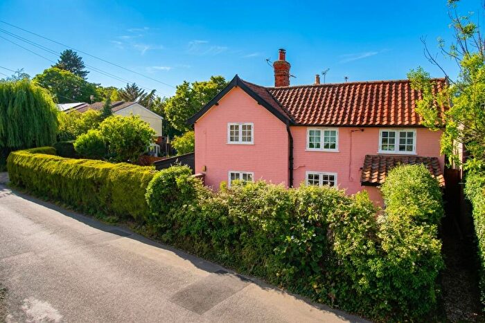 2 Bedroom Semi Detached House For Sale In Jays Green, Harleston, IP20