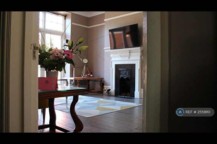 2 Bedroom Maisonette To Rent In Murray Road, Northwood, HA6