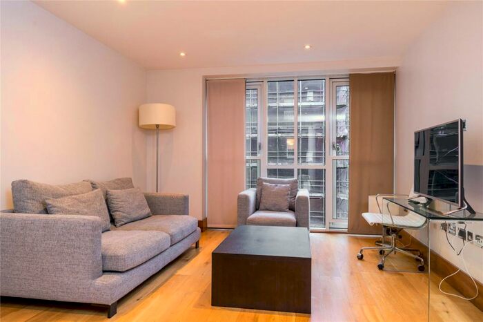 2 Bedroom Apartment To Rent In Baker Street, Marylebone, London, Uk, NW1