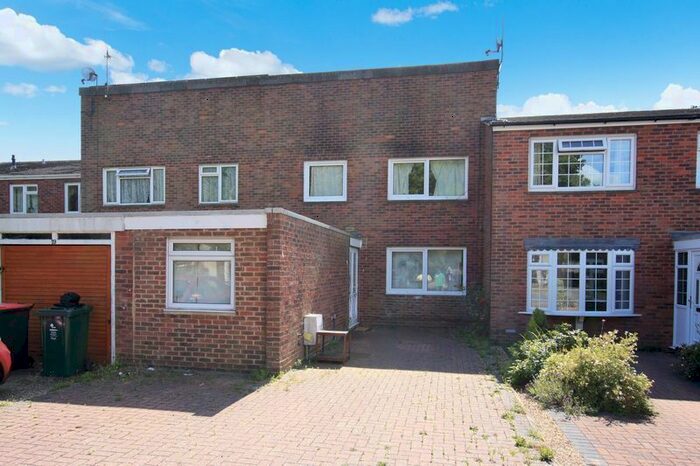 4 Bedroom Terraced House To Rent In Colonsay Road, Crawley, RH11