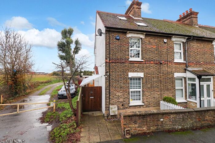3 Bedroom Property For Sale In Cranford Lane, Harlington, Hayes, UB3