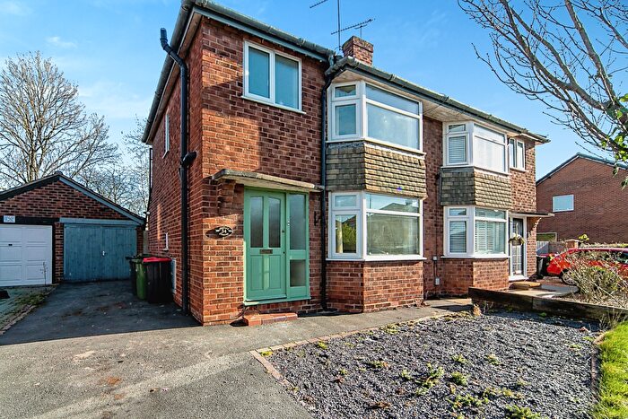 3 Bedroom Property To Rent In Oldfield Crescent, Chester, CH4