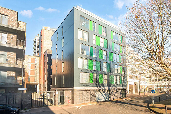 2 Bedroom Apartment For Sale In Bunton Street, Woolwich, London, SE18