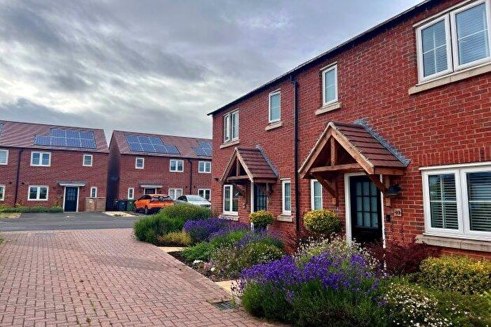 2 Bedroom Semi-Detached House To Rent In Pinchfield Gardens, Worcester, WR2