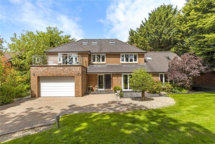 5 Bedroom Detached House For Sale In Ashcroft Park, Cobham, Surrey, KT11