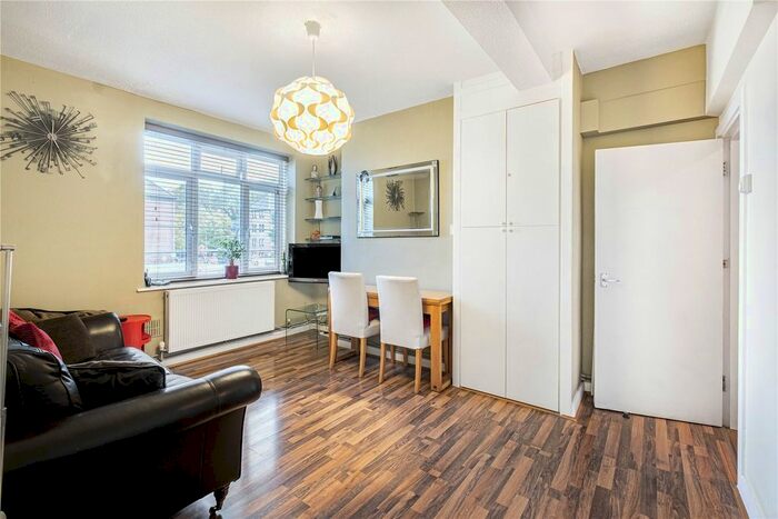 1 Bedroom Flat To Rent In Creasy Estate, Aberdour Street, London, SE1