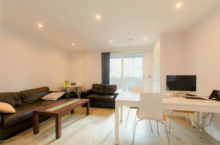 1 Bedroom Flat To Rent In Knapp Road, Bow, London, E3