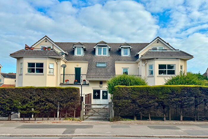 3 Bedroom Flat For Sale In Victoria Avenue, Swanage, BH19