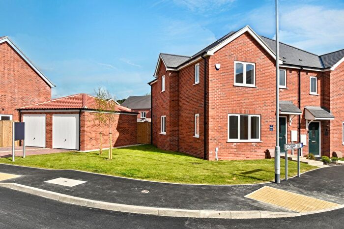 3 Bedroom Semi-detached House For Sale In Blackberry Way, Louth, LN11