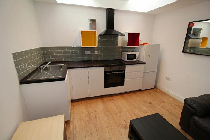 2 Bedroom Flat To Rent In Fylde Road, Flat, Preston, Lancashire, PR1