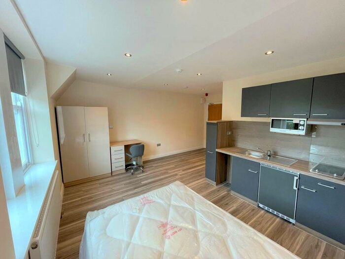 Property To Rent In Abbotsbury House, Leicester, LE1