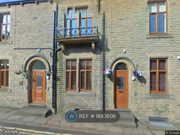 1 Bedroom Flat To Rent In Chew Valley Rd, Saddleworth, OL3