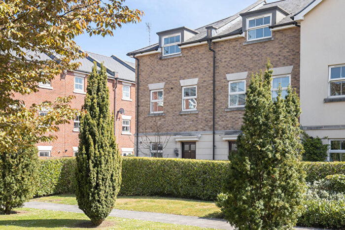 4 Bedroom End Of Terrace House To Rent In Brookbank Close, Cheltenham, GL50