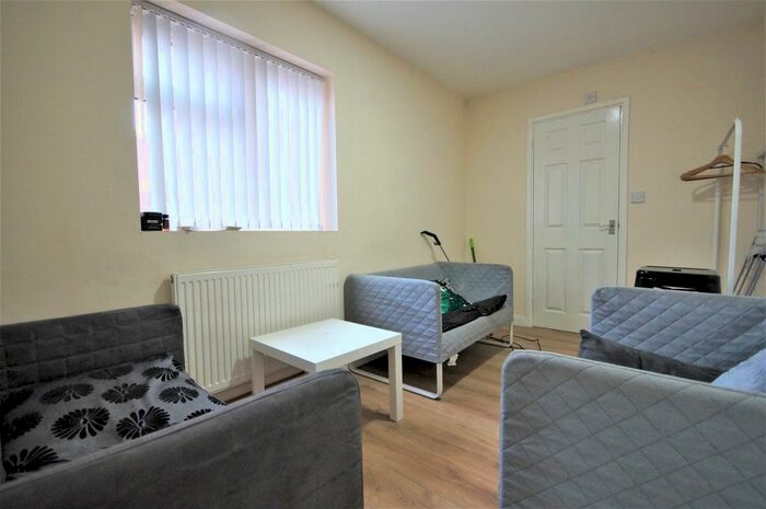 6 Bedroom Terraced House To Rent In Humber Road, Coventry, CV3