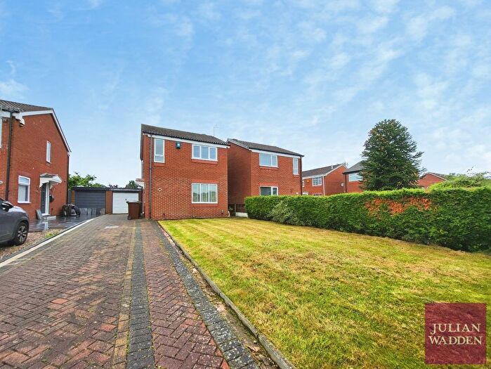 3 Bedroom Detached House For Sale In South Ridge, Denton, Manchester, M34