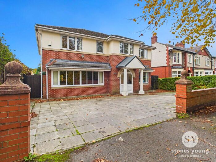 5 Bedroom Detached House For Sale In Somerset Avenue, Wilpshire, BB1