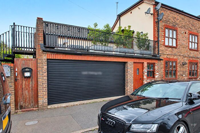 1 Bedroom Flat To Rent In New Street, Horsham, RH13