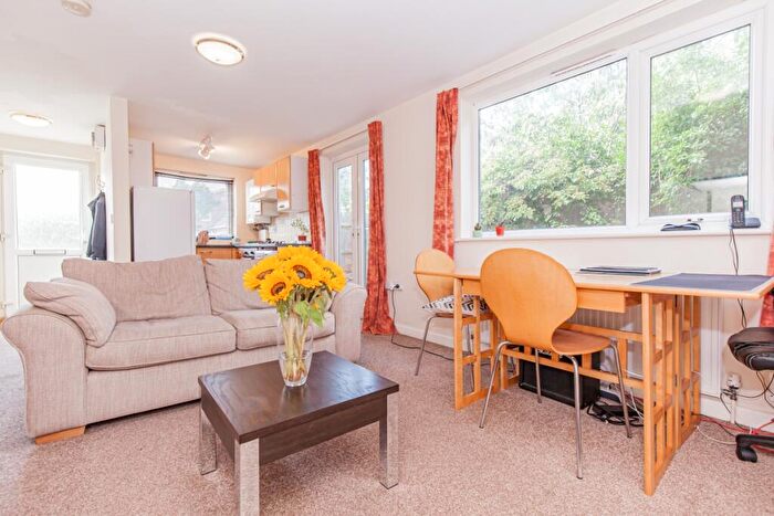 1 Bedroom Apartment To Rent In Shelford Place Headington, OX3