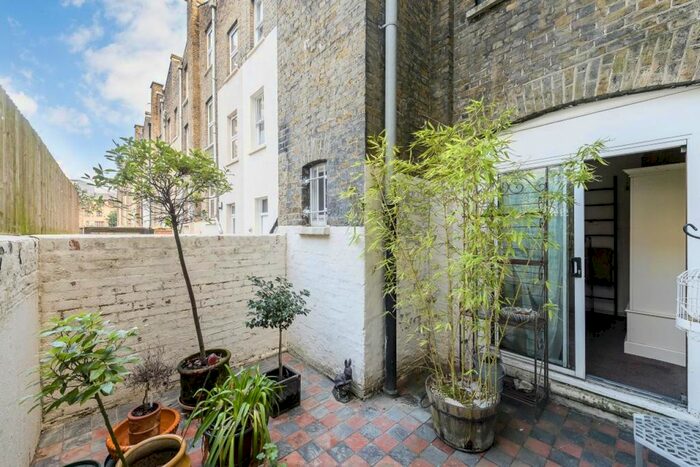 1 Bedroom Flat To Rent In St. Georges Road, London, SE1