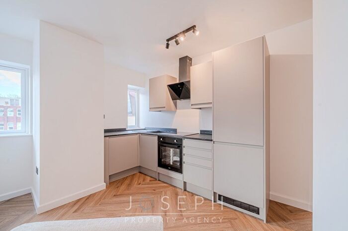 2 Bedroom Flat To Rent In Princes Street, Ipswich, IP1