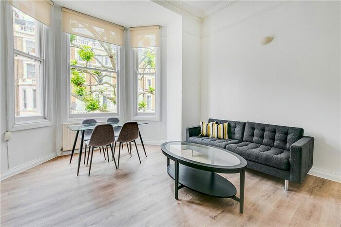 2 Bedroom Flat To Rent In Penywern Road, Earls Court, London, SW5