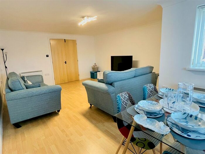 2 Bedroom Flat To Rent In Cork House, Swansea, Maritime Quarter, Swansea, SA1