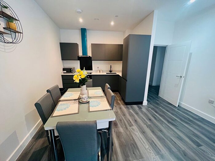 1 Bedroom Flat To Rent In West Street, Maidenhead, SL6