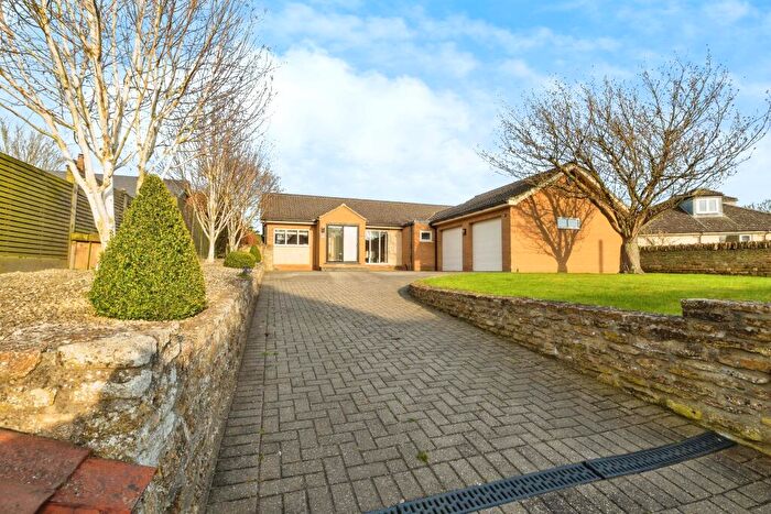 3 Bedroom Detached Bungalow For Sale In High Street, Coleby, LN5