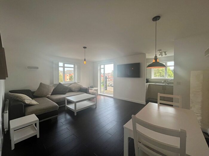 2 Bedroom Flat To Rent In Redwood Avenue, South Shields, NE34