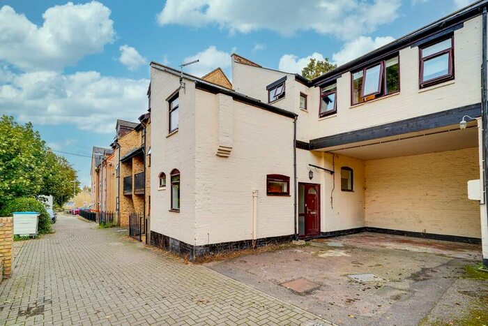 1 Bedroom Apartment To Rent In St Clements Passage, High Street, PE29