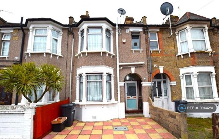 4 Bedroom Terraced House To Rent In Herbert Road, Ilford, IG3