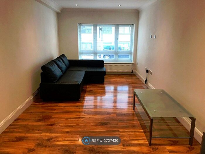 1 Bedroom Flat To Rent In Stoke Gardens, Slough, SL1