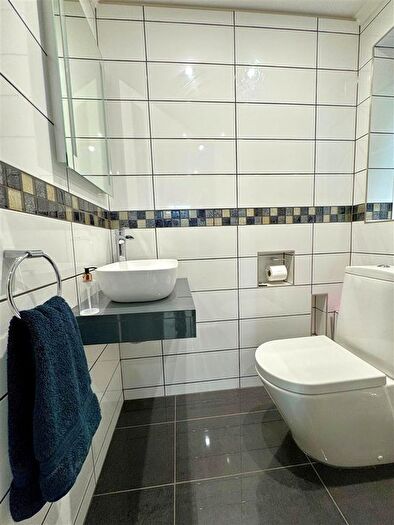 4 Bedroom Detached House For Sale In Suffolk Drive, Whiteley, Fareham, PO15