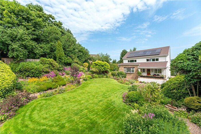 4 Bedroom Detached House For Sale In Moorhead Crescent, Shipley, West Yorkshire, BD18