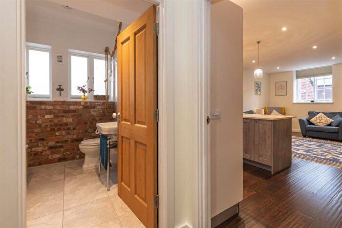 2 Bedroom Apartment To Rent In Thomas Street, Lewes, BN7