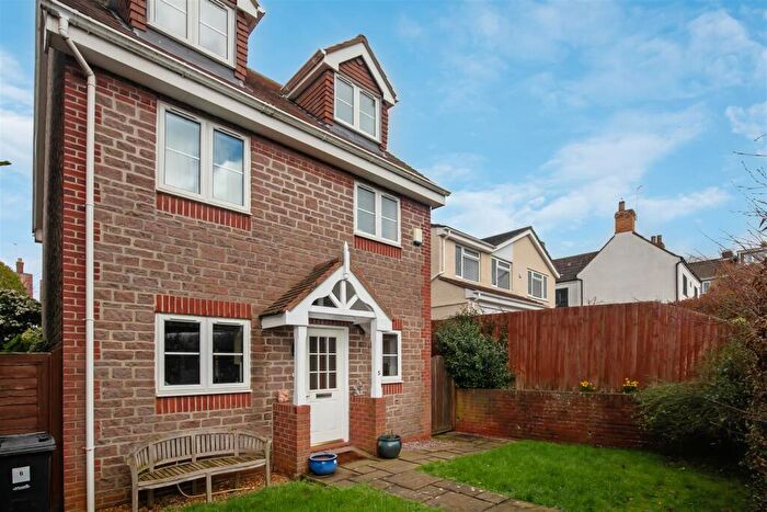 4 Bedroom Detached House For Sale In Loveridge Court, Frampton Cotterell, Bristol, BS36