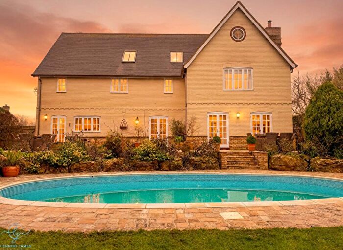 5 Bedroom Detached House For Sale In Dove House Wood, Abbots Ripton, PE28