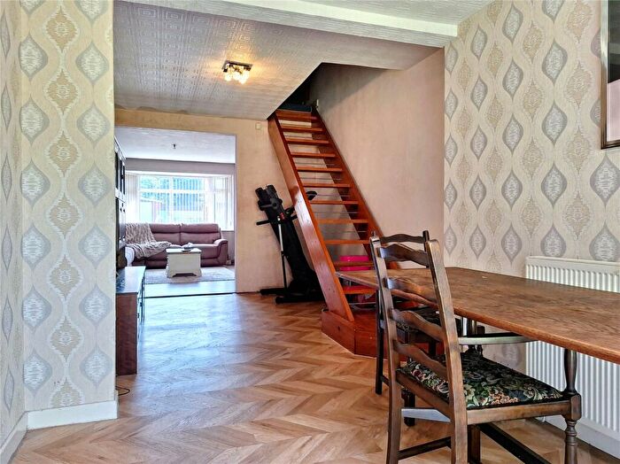 2 Bedroom Semi-Detached Bungalow For Sale In Laurel Avenue, Chadderton, Oldham, Greater Manchester, OL9
