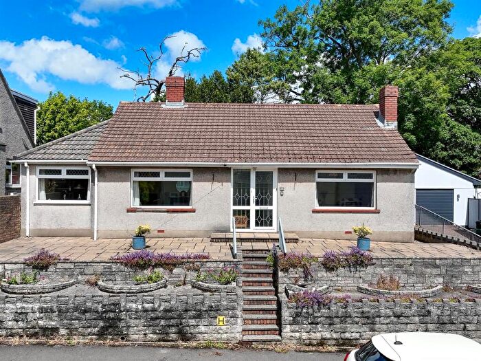 3 Bedroom Detached House For Sale In Summerland Lane, Newton, Swansea, SA3
