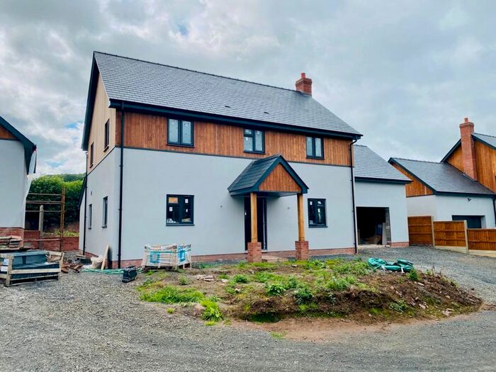 4 Bedroom Detached House For Sale In Clifford, Hereford, HR3