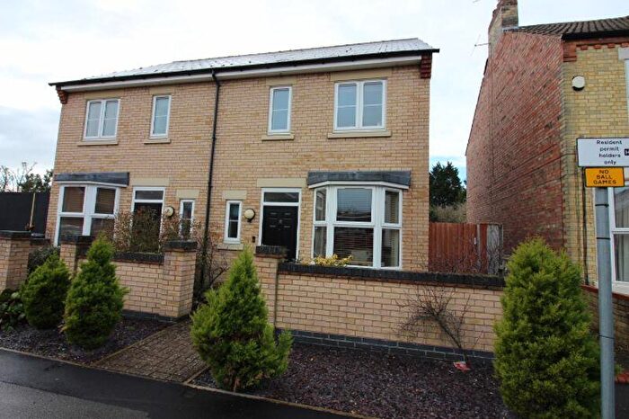 2 Bedroom Semi-Detached House To Rent In South Parade, Peterborough, PE3