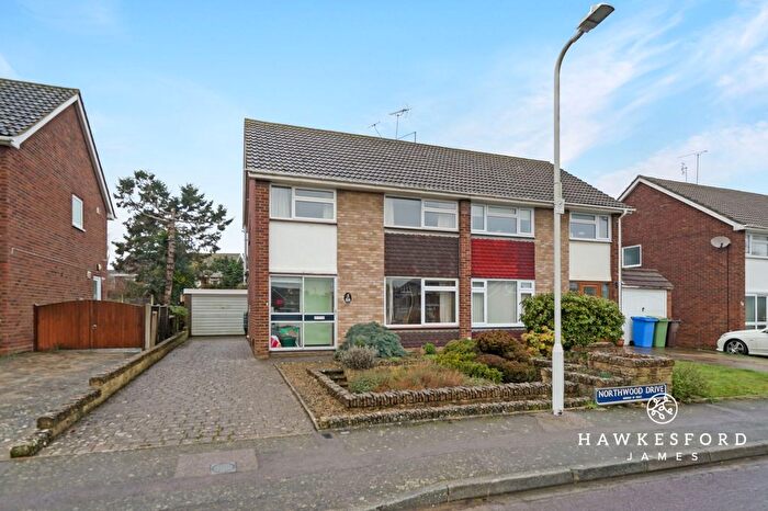 3 Bedroom Semi Detached House For Sale In Northwood Drive, Sittingbourne, ME10