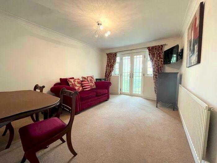 2 Bedroom Apartment To Rent In Stanhope Road, Highgate, N6