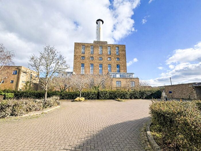 2 Bedroom Maisonette For Sale In Pollards Close, Rochford, SS4