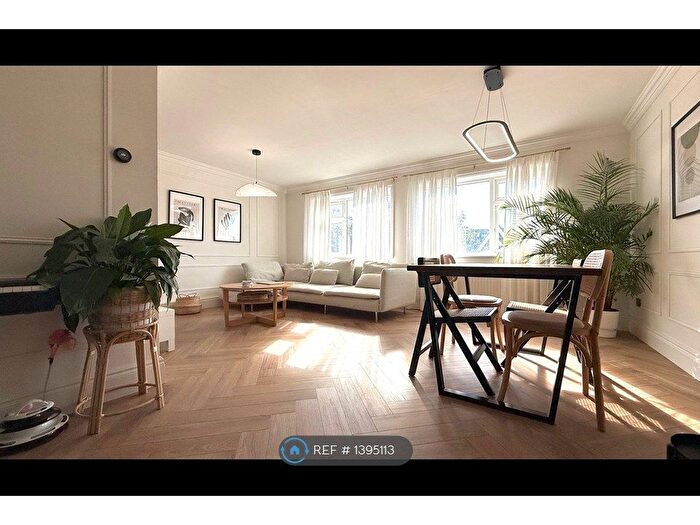 2 Bedroom Flat To Rent In Hillboro Court, London, E18