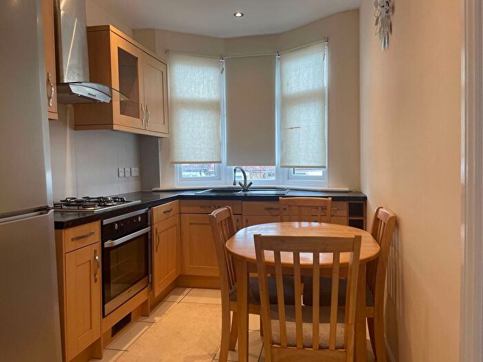 1 Bedroom Flat To Rent In Petworth Road, Finchley, London, N12