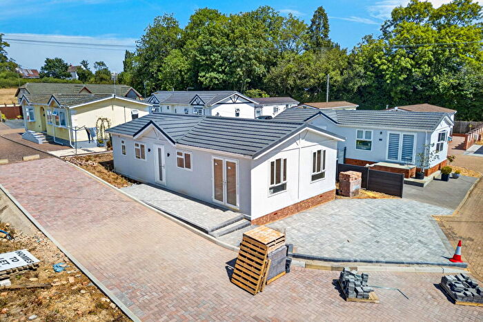 2 Bedroom Park Home For Sale In Theddingworth Road, Lubenham, Lubenham, LE16