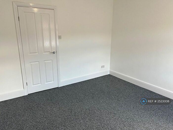 1 Bedroom Semi-Detached House To Rent In Mount Pleasant, Redditch, B97