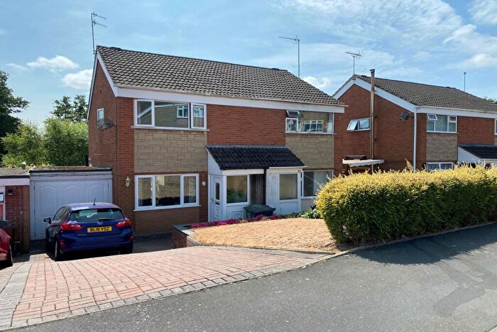 3 Bedroom Semi Detached House For Sale In Beaulieu Close, Kidderminster, DY11