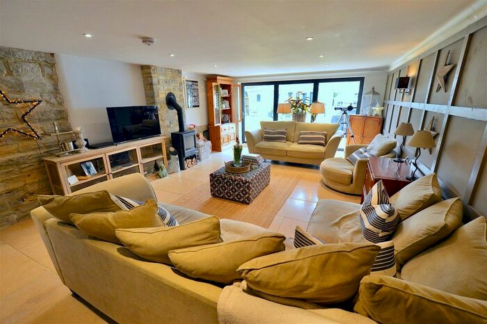 4 Bedroom Detached House For Sale In Main Street, Bretforton, Evesham, WR11